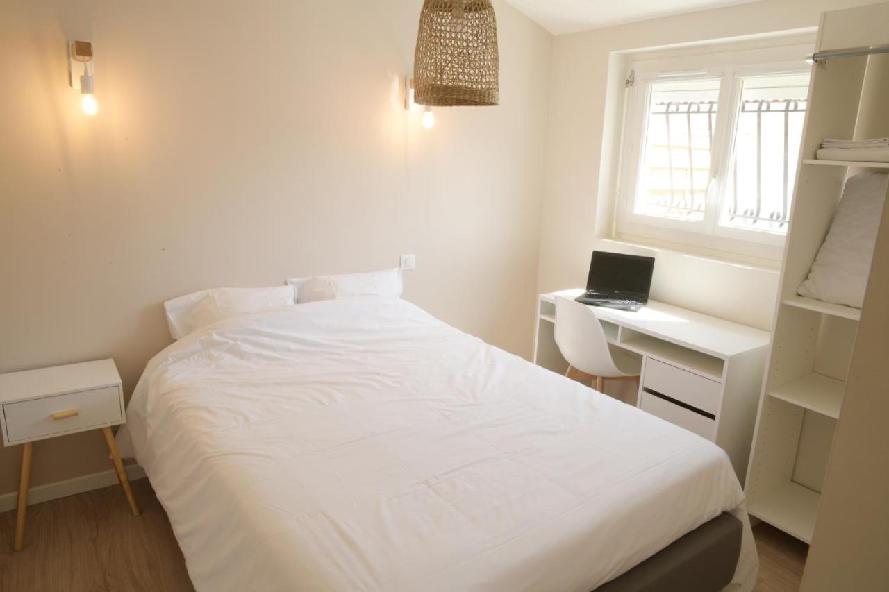 Apartamento T2 - 28M2 Avec Cour Et Stationnement, Wifi Et Linge Fournis Angulema Exterior foto