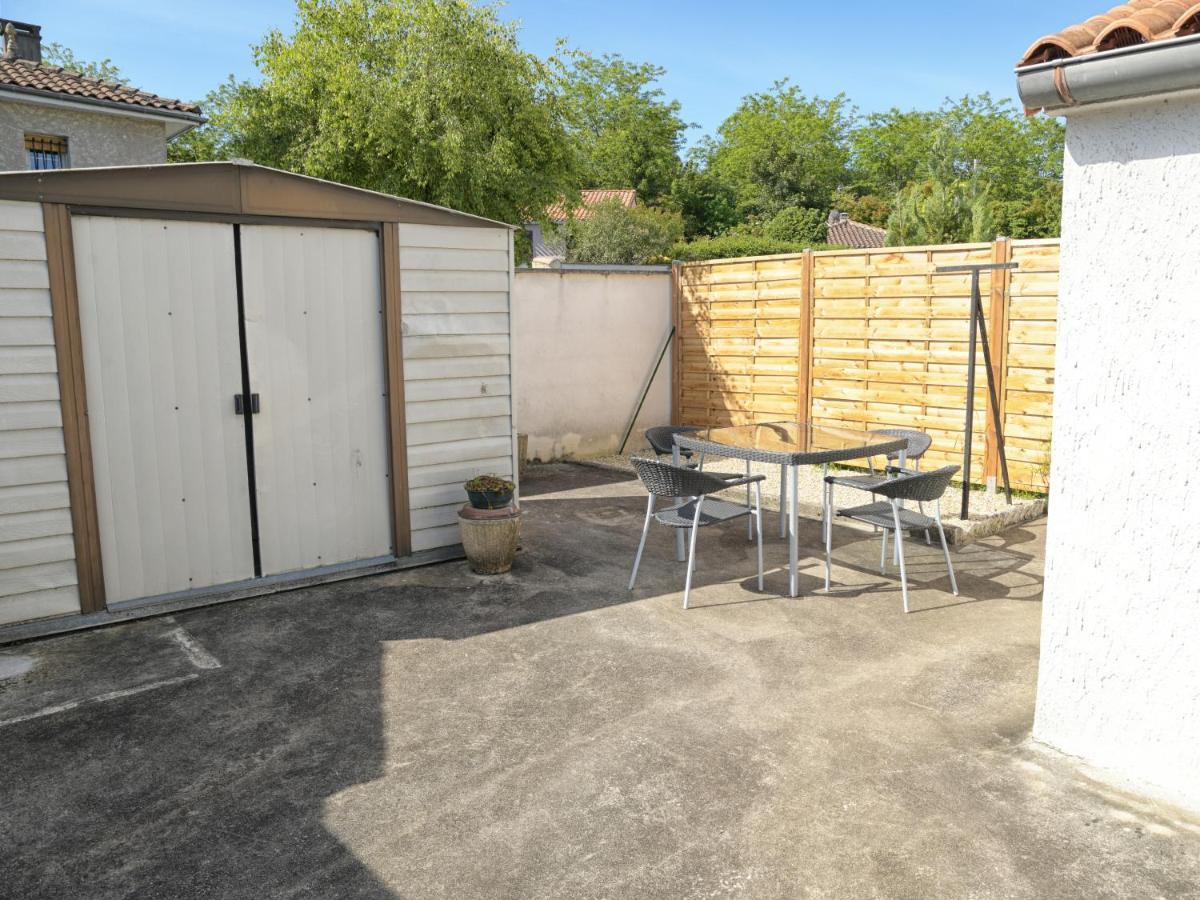 Apartamento T2 - 28M2 Avec Cour Et Stationnement, Wifi Et Linge Fournis Angulema Exterior foto